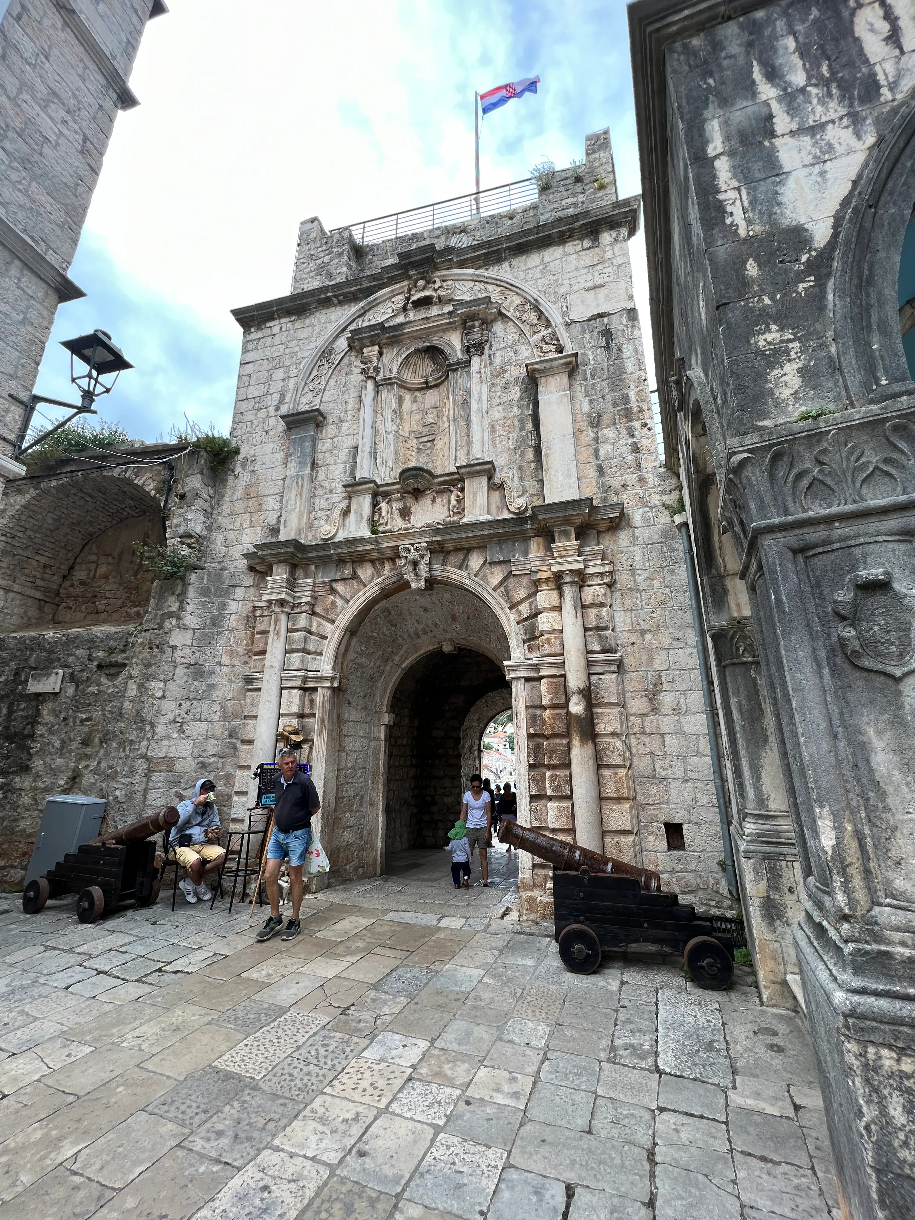 Baroque town gate with old cannons in KorcÌula old town, Croatia.jpg